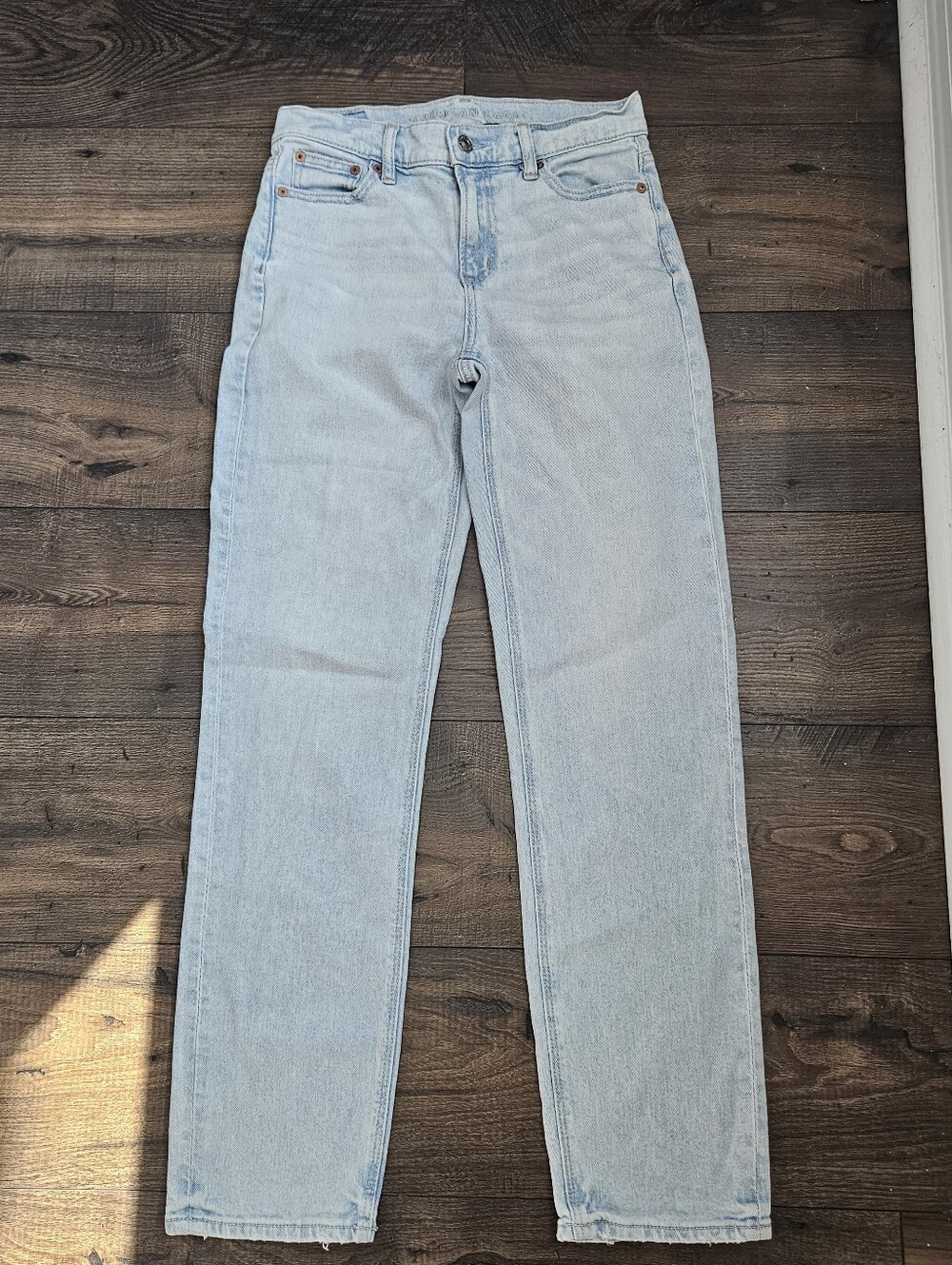 American Eagle Super High Rise Light Wash Jeans